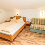 Berggasthof Christernreith Inn *